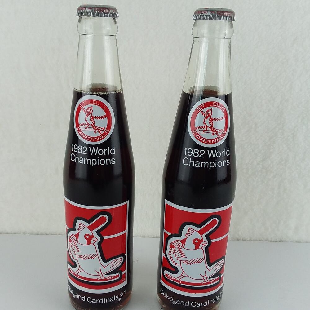 2 VINTAGE‎ St. Louis Cardinals 1982 World Series Champions Coca-Cola Bottles